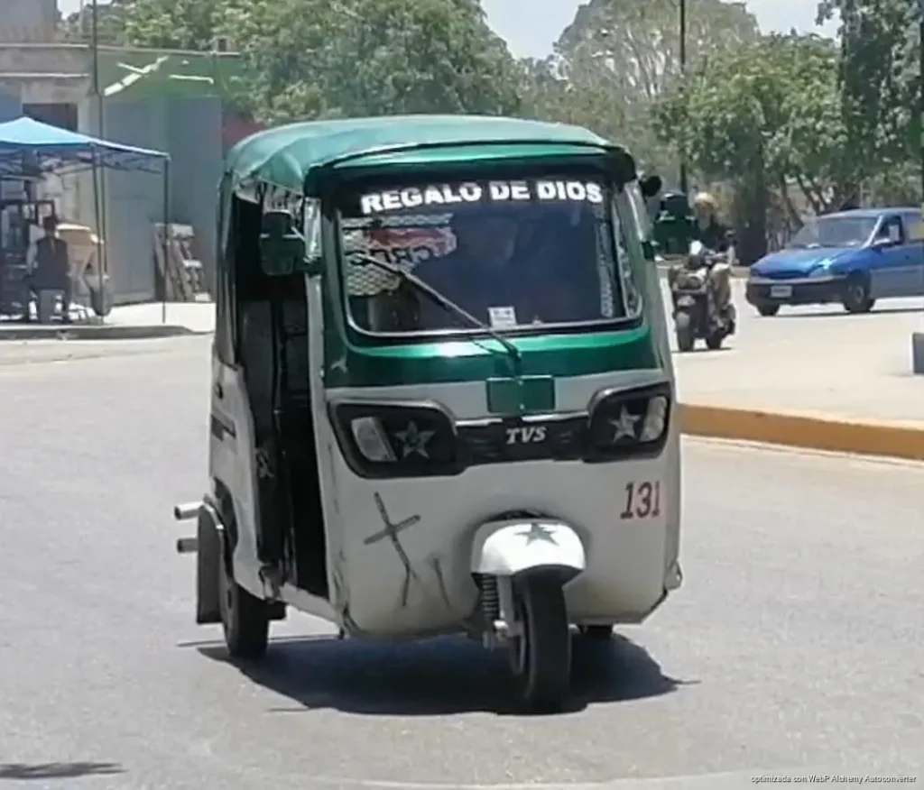 Arranca regularización de mototaxis en Playa del Carmen; emplacadas más de 450 unidades