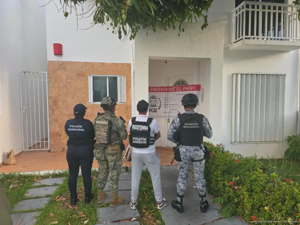 Rescatan a 3 mujeres víctimas de trata y detiene a 3 personas en cateo realizado en Cancún
