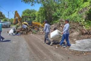 Retira Ayuntamiento ocho toneladas de basurero clandestino en fraccionamiento Del Mar