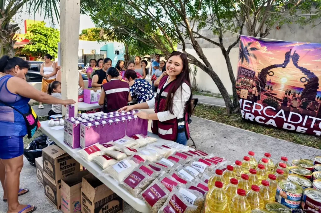 Jóvenes impulsan “Mercadito cerca de ti” en Playa del Carmen