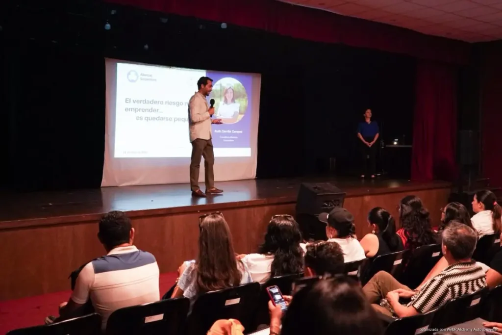 Gobierno de Estefanía Mercado impulsa el emprendimiento local con capacitación y acompañamiento empresarial