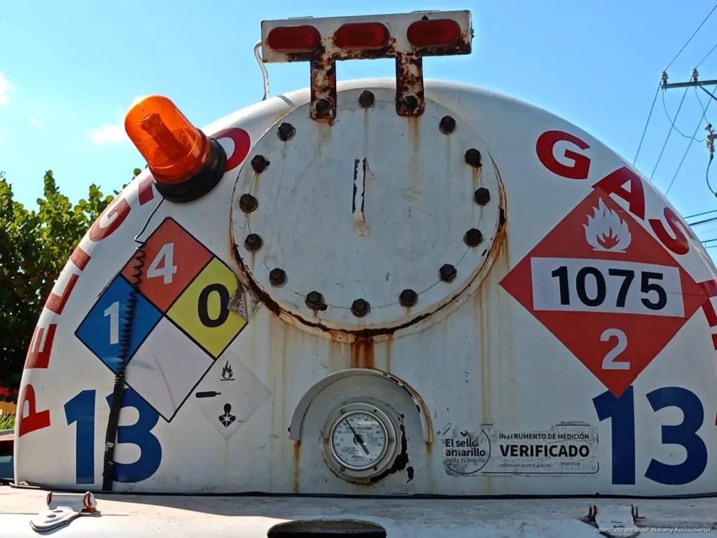 Refuerzan operativos de revisión a gaseras y pipas de gas LP en Playa del Carmen Refuerzan operativos de revisión a gaseras y pipas de gas LP en Playa del Carmen