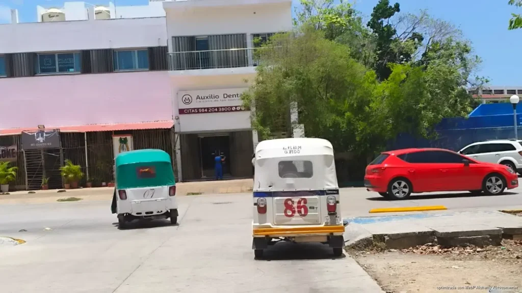 Buscarán sacar de circulación mototaxis piratas en Playa del Carmen