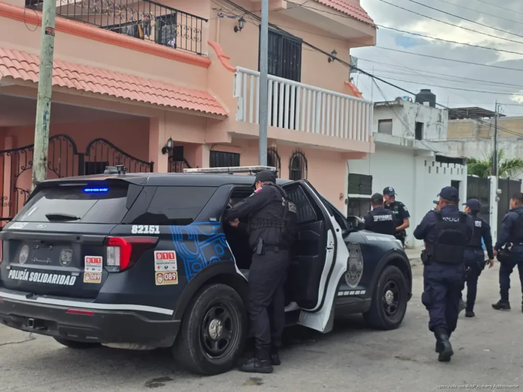 Detienen a presunto asaltante tras persecución en la colonia Colosio de Playa del Carmen