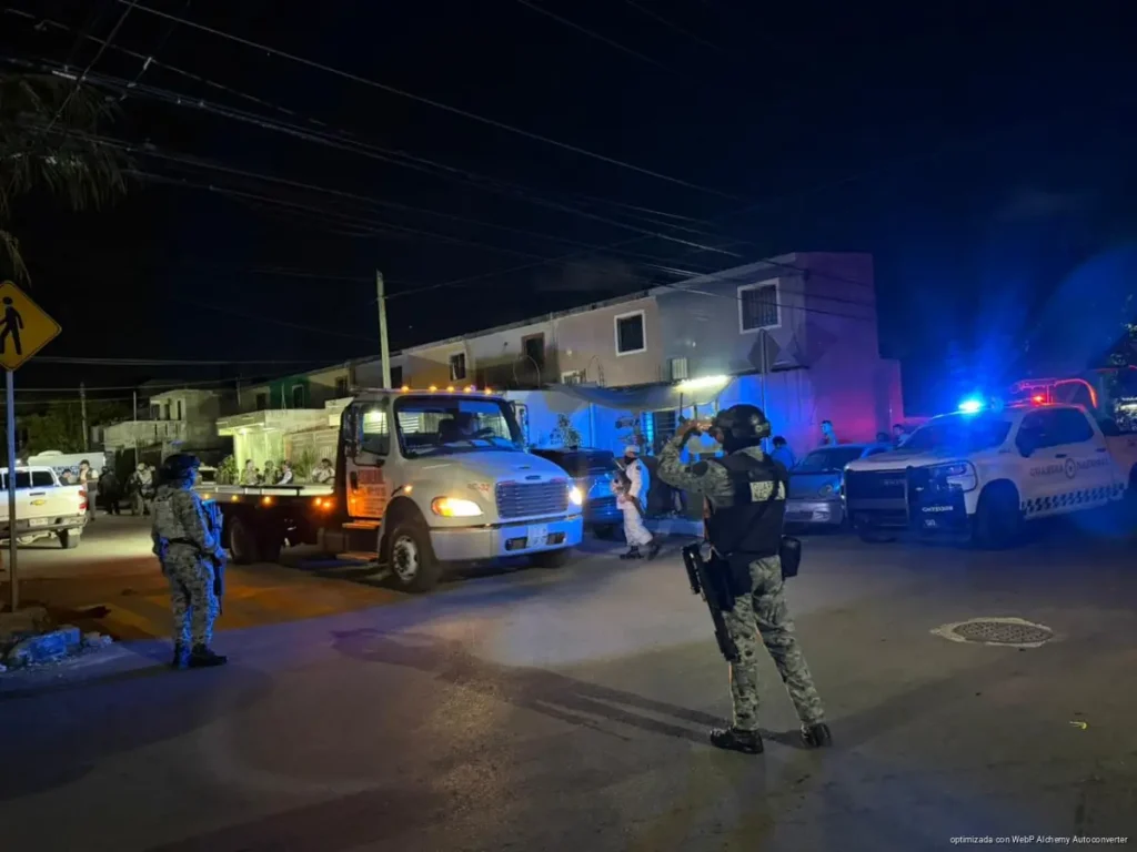 Catean domicilio en Tierra Maya por presunto robo de motocicletas y narcomenudeo