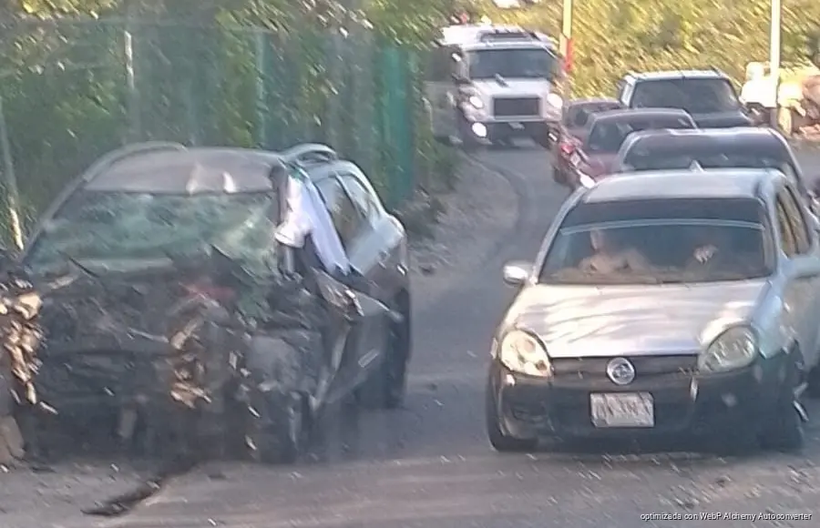 Fatal accidente entre autobús y camioneta en carretera Punta Sam–Isla Blanca