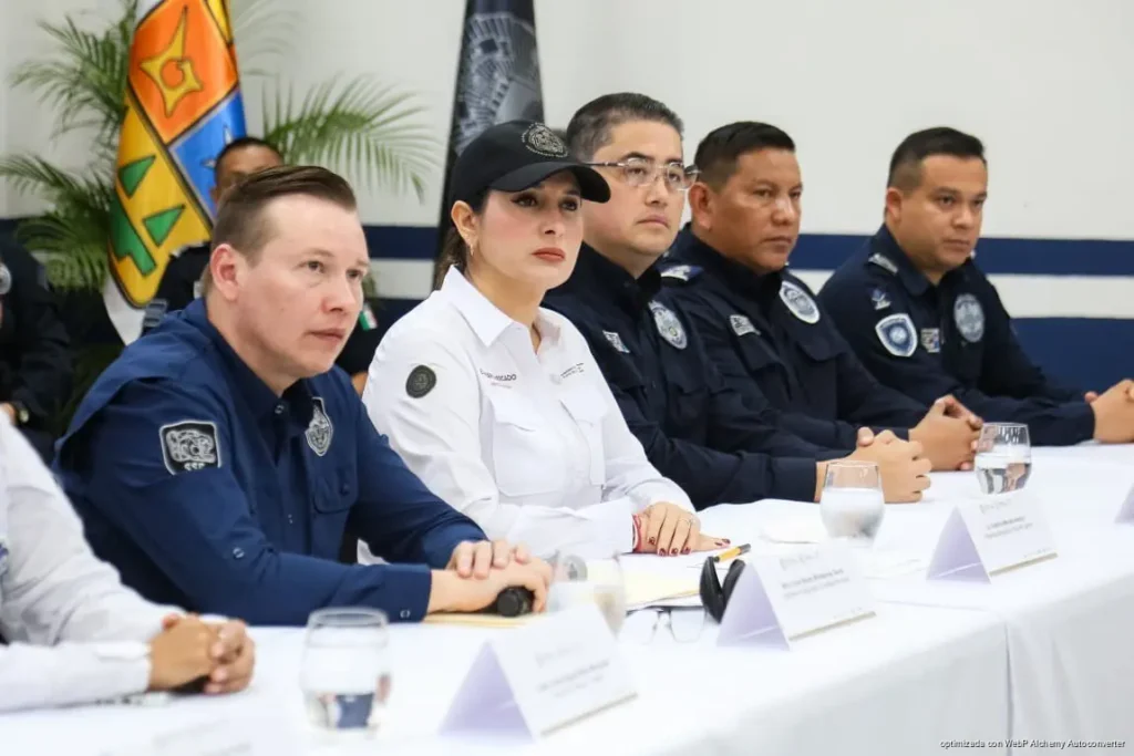 Estefanía Mercado garantiza pago de bono a policías de Playa del Carmen