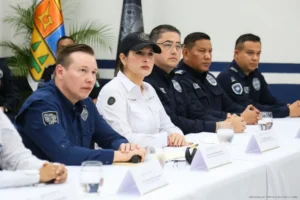 Estefanía Mercado garantiza pago de bono a policías de Playa del Carmen