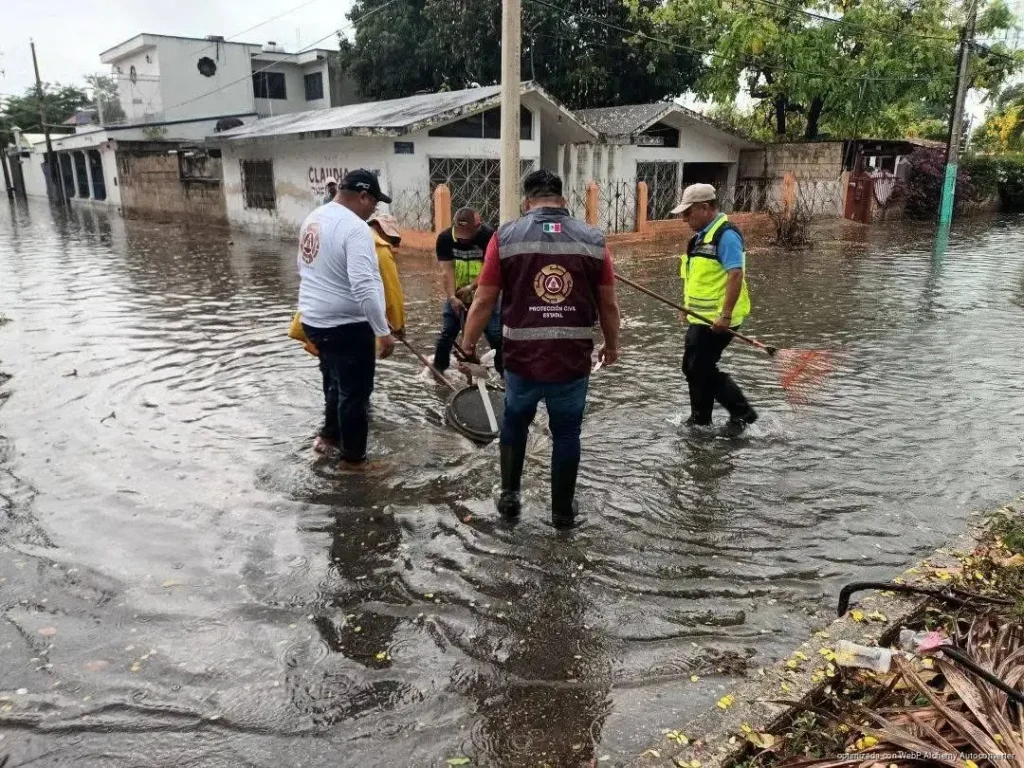 Lluvias obligan a cerrar parcialmente calles en la capital del estado