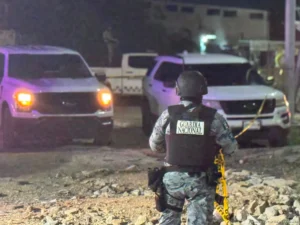 Catean Plaza Azuna en Cancún; Fiscalía mantiene hermetismo sobre investigación
