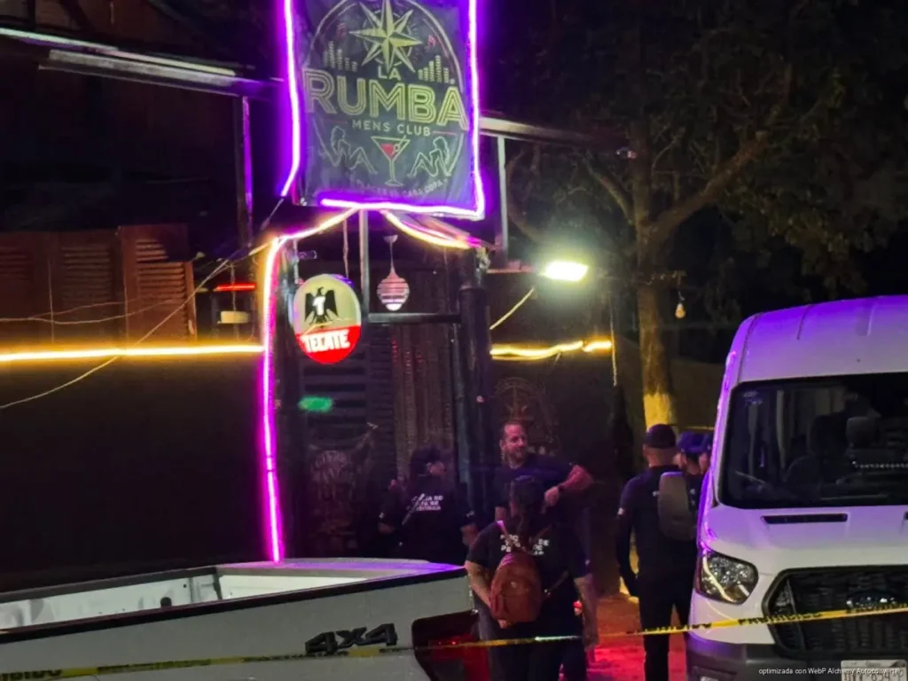 Catean Plaza Azuna en Cancún; Fiscalía mantiene hermetismo sobre investigación