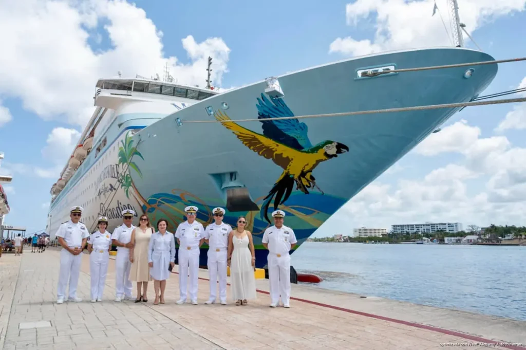 Cozumel recibe por primera vez crucero Margaritaville at Sea Paradise