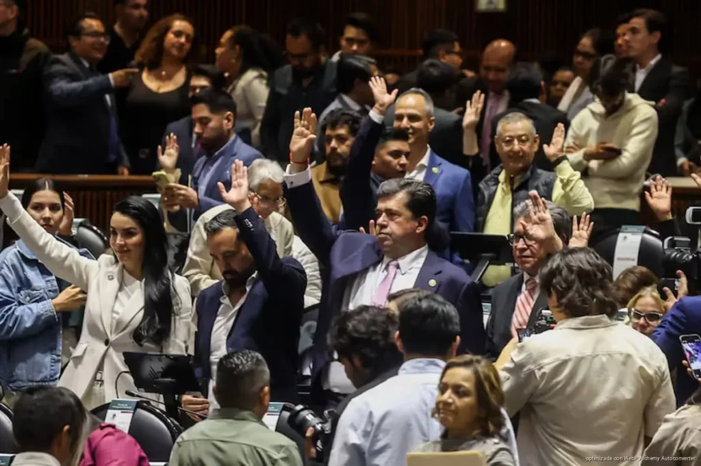 Premian a magistrados del TEPJF con reelección hasta 2028