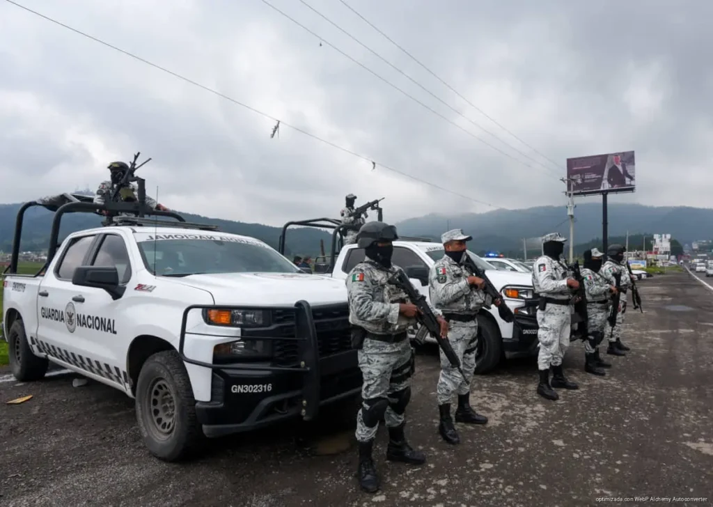 Guardia Nacional podrá multar y detener conductores en carreteras federales
