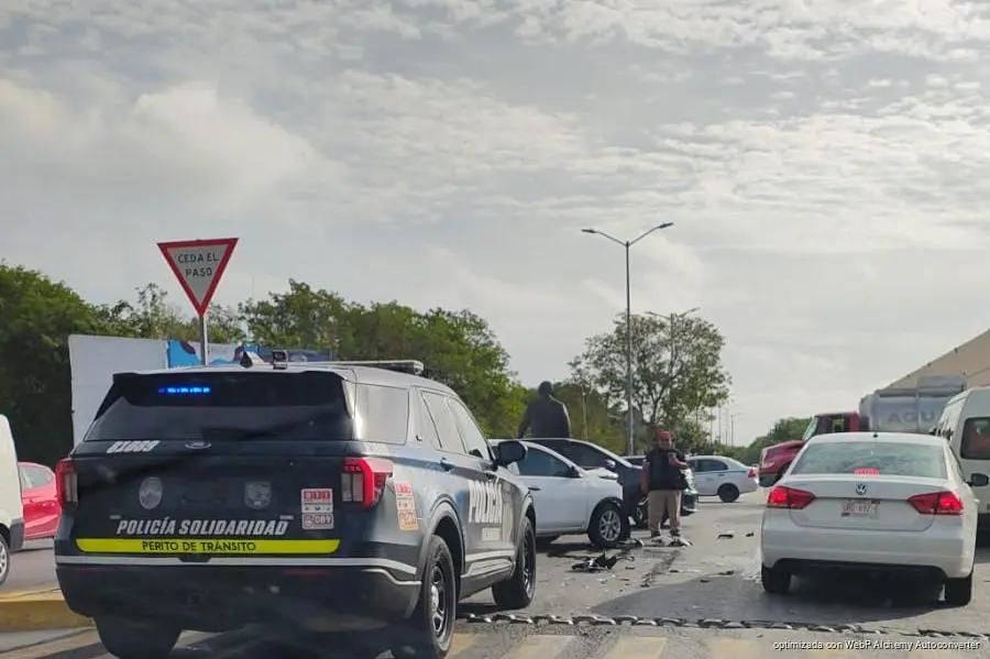 Proponen diagnóstico de cruceros y glorietas peligrosas para fortalecer la seguridad vial en Playa del Carmen Proponen diagnóstico de cruceros y glorietas peligrosas para fortalecer la seguridad vial en Playa del Carmen