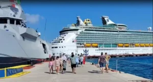 Aprovechan temporada baja para dar mantenimiento a muelles de cruceros en Cozumel Aprovechan temporada baja para dar mantenimiento a muelles de cruceros en Cozumel