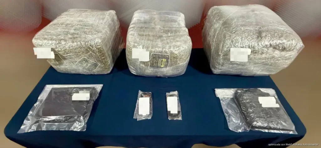 Detienen a presunto narcomenudista con 30 kilos de marihuana en Cancún