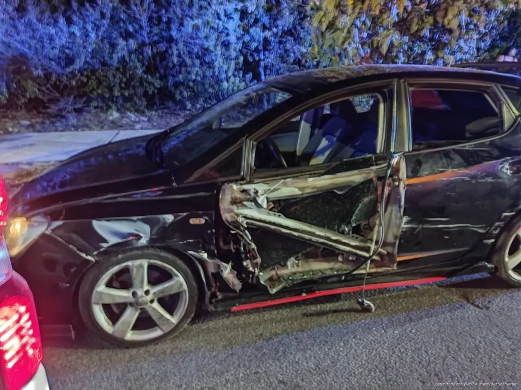Conductor ebrio es detenido tras atropellar a una persona y chocar contra patrulla en Playa del Carmen