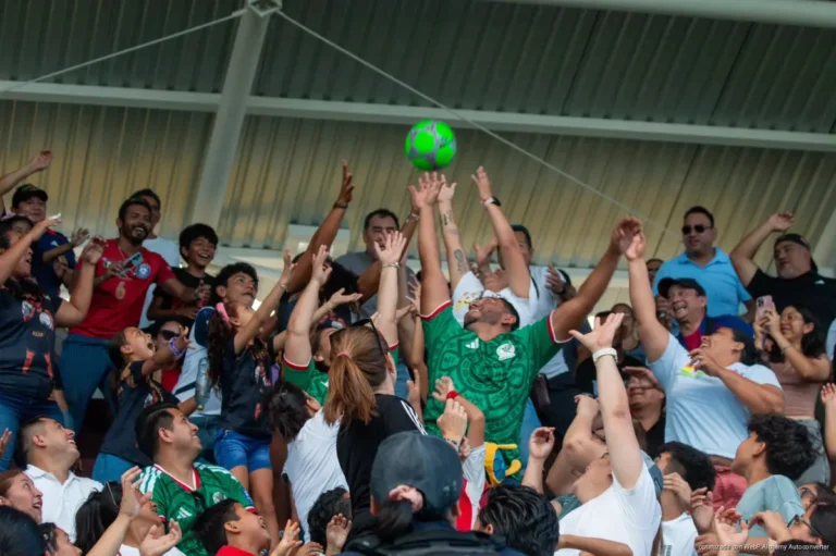 Noche histórica para Chetumal: renace el Estadio 10 de Abril y vuelve a latir la pasión por el fútbol
