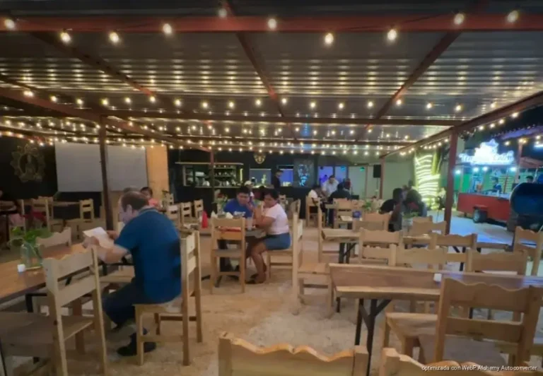 Restauranteros de Tulum esperan claridad sobre transmisión de partidos del Mundial