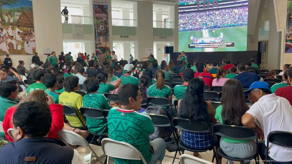Familias se reúnen en Chetumal para disfrutar juego de la selección mexicana
