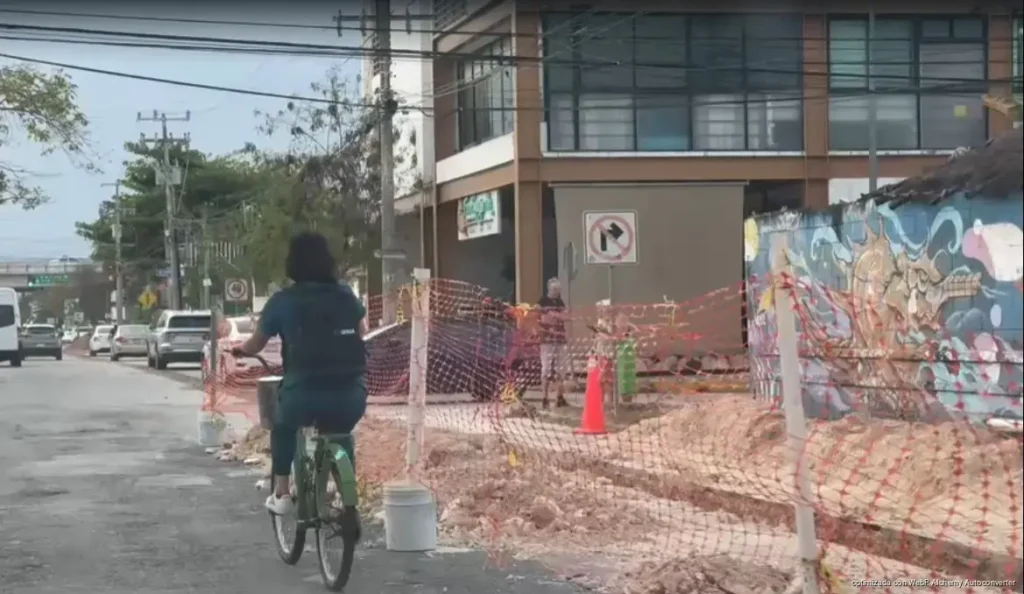Seguirán las molestias y mala imagen: rehabilitación hidráulica que realiza Aguakan en la zona turística concluiría a finales de año Seguirán las molestias y mala imagen: rehabilitación hidráulica que realiza Aguakan en la zona turística concluiría a finales de año
