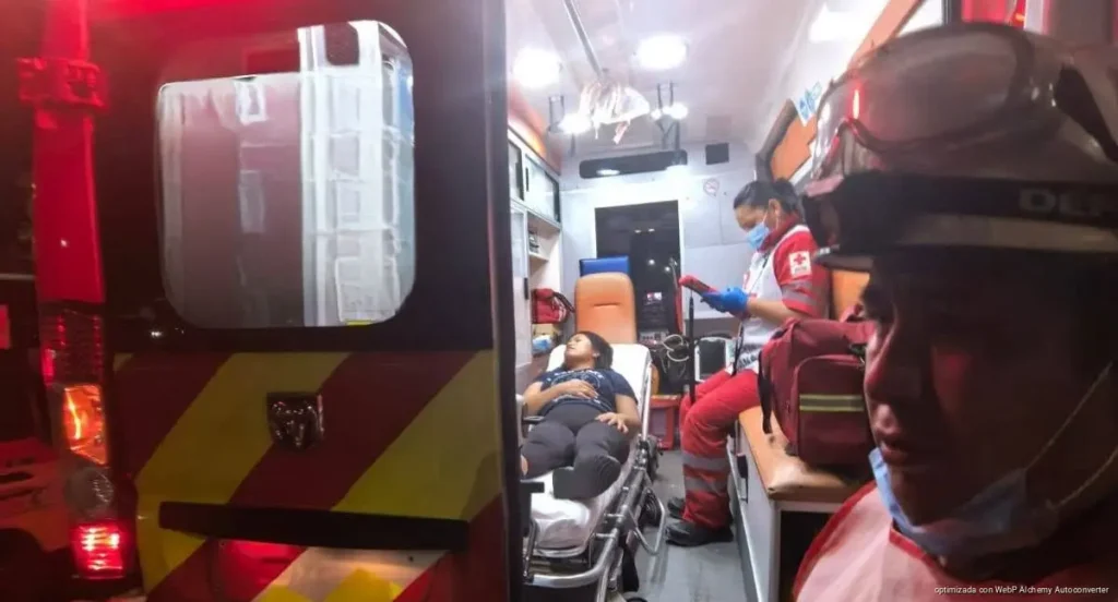 Choque en Villas del Sol deja una joven lesionada