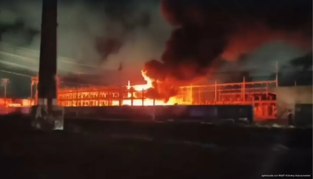 Incendio en instalaciones de CFE deja apagones en zonas de Cancún