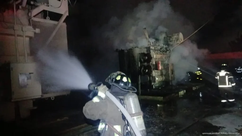 Incendio en subestación de CFE deja sin luz a miles en Cancún; servicio ya fue restablecido