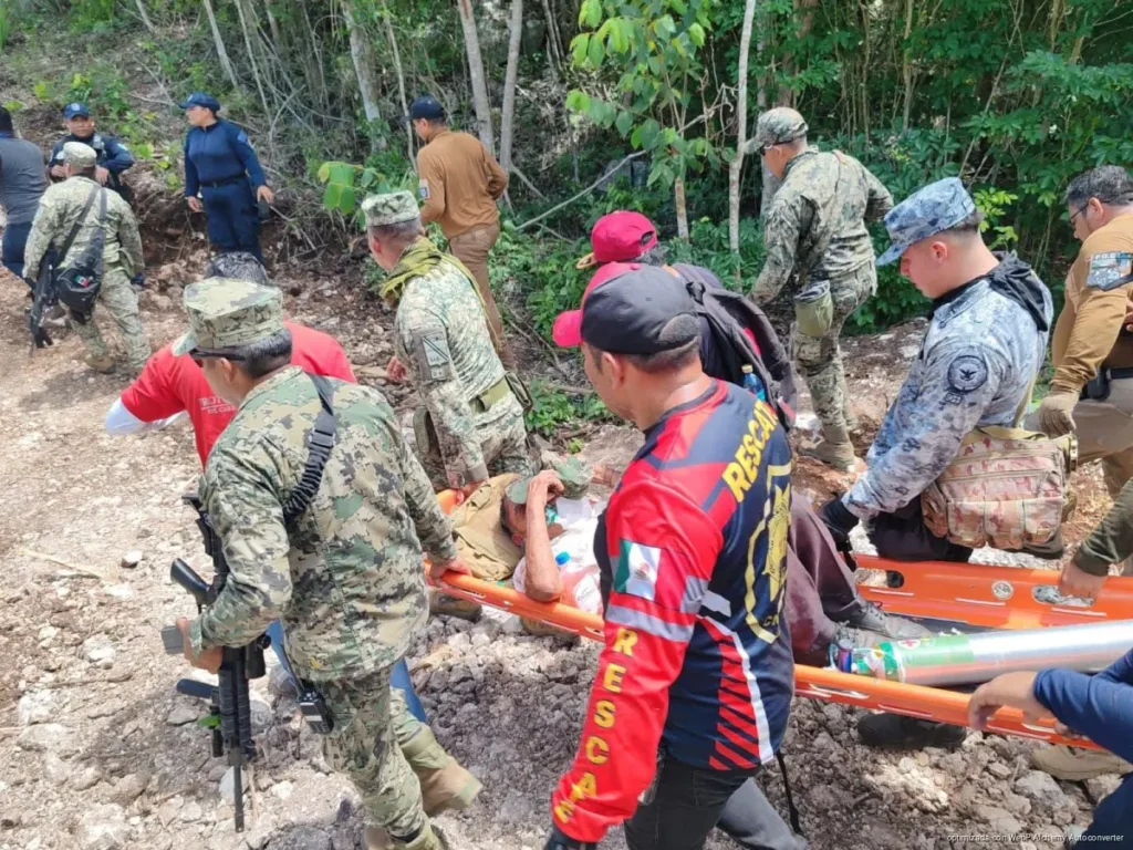 Rescatan a Don Fermín de 80 años y Keiko, estaban perdidos en la selva maya de Quintana Roo