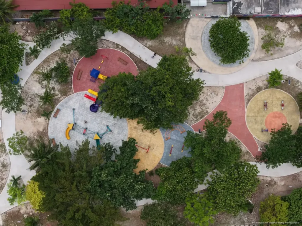 Entrega Cancún parque renovado en honor a Adolfo “Rojo” González
