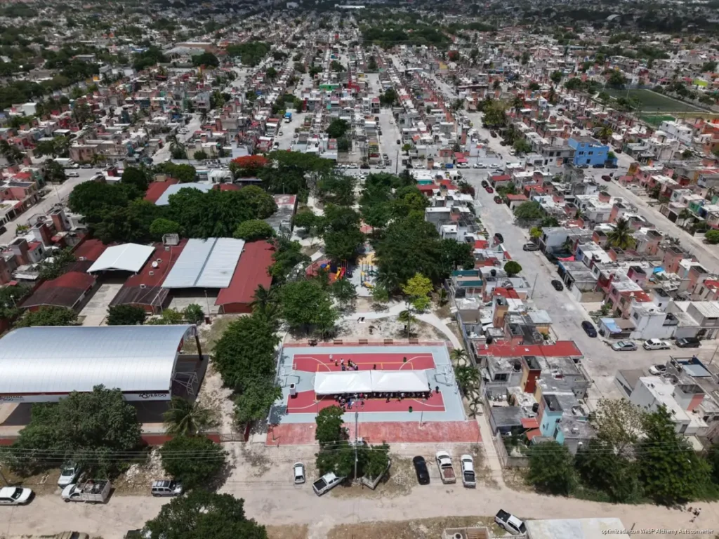 Entrega Cancún parque renovado en honor a Adolfo “Rojo” González