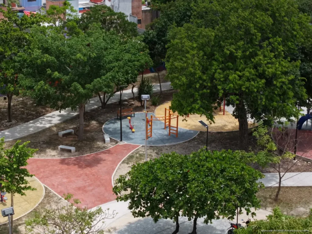 Entrega Cancún parque renovado en honor a Adolfo “Rojo” González