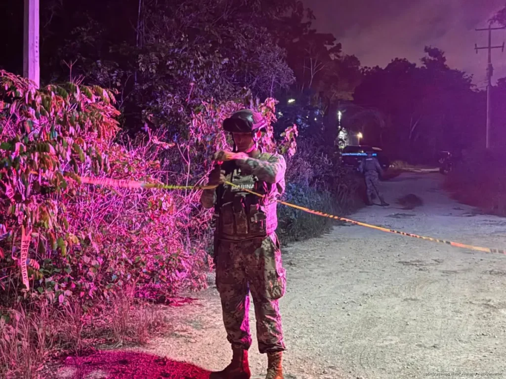 Enfrenta extranjero a presunto asaltante y ambos terminan heridos