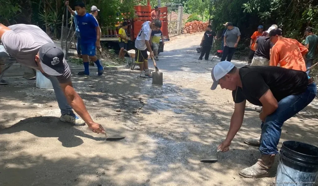Refuerzan hidratación en obras ante calor extremo en Playa del Carmen Refuerzan hidratación en obras ante calor extremo en Playa del Carmen