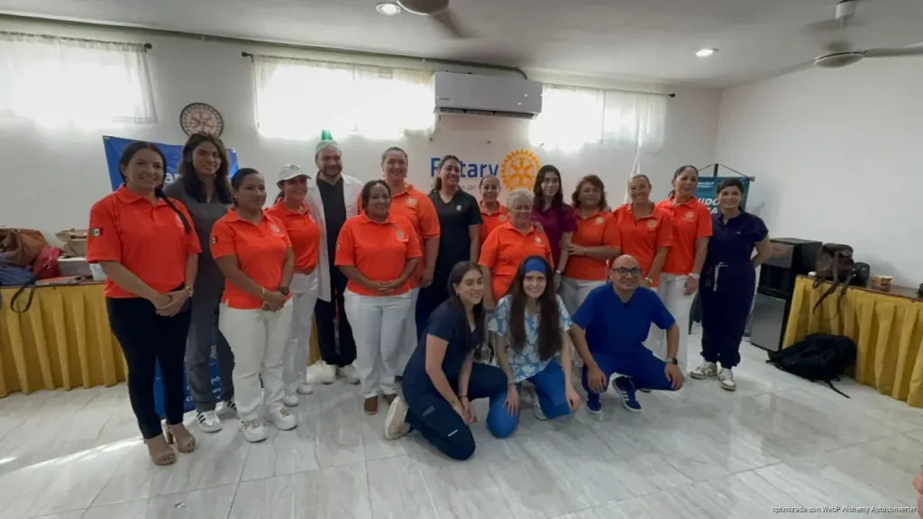 Cambia Club Rotario Playa del Carmen Internacional la vida de nueve pacientes con prótesis faciales