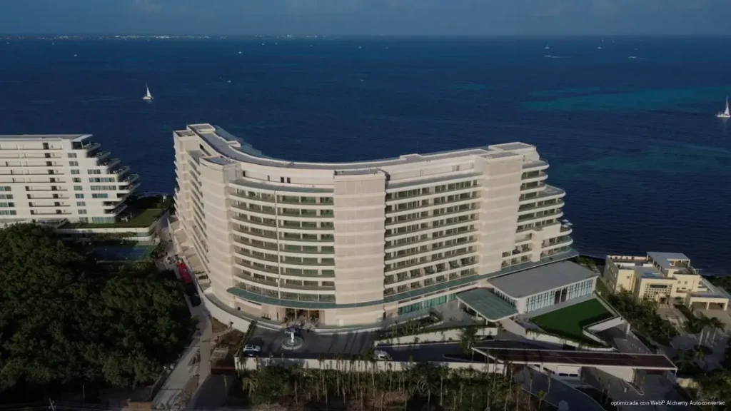 Encabeza Mara Lezama apertura del St. Regis Costa Mujeres, hotel de ultralujo que genera nuevos empleos y prosperidad compartida