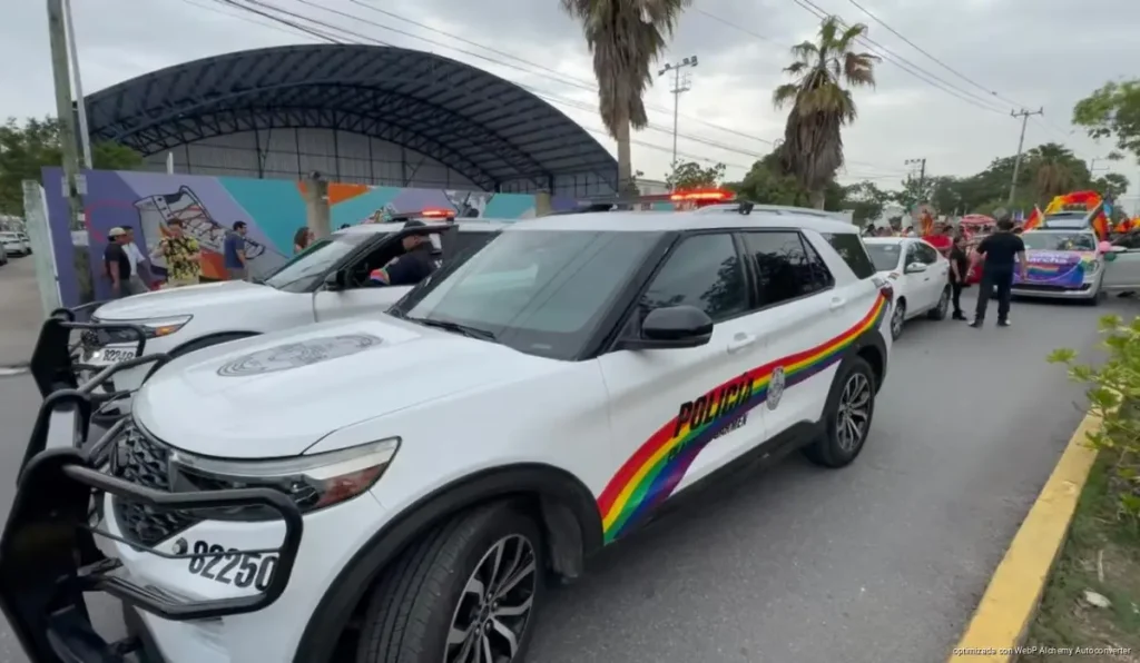 Retiran sellos LGBT de patrullas, pero mantienen atención incluyente