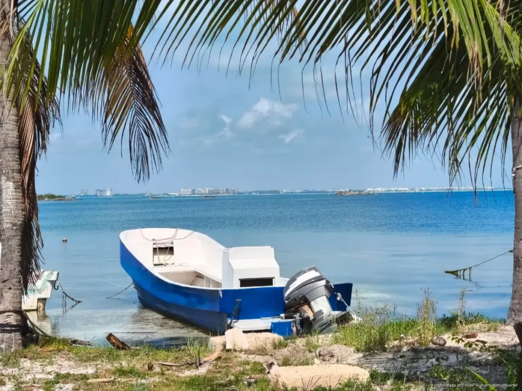 Resienten náuticos de Isla Mujeres baja demanda de paseos