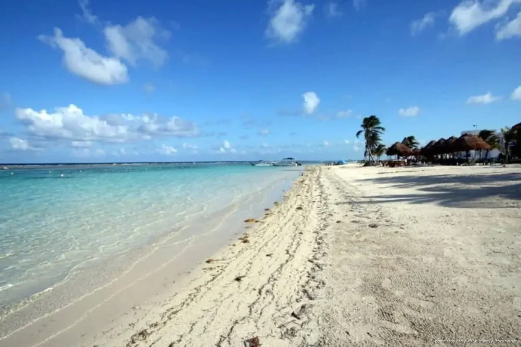 Sheinbaum prepara decreto para Mahahual, frena el turismo masivo