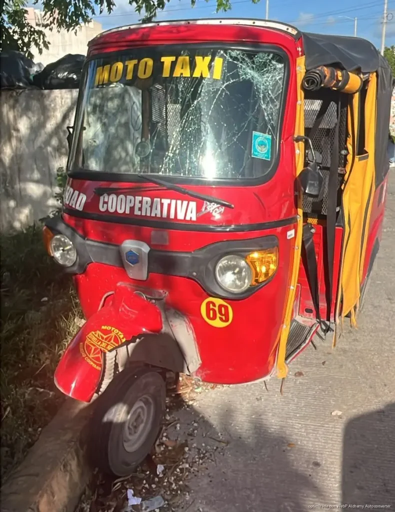 Tres lesionados deja choque entre mototaxi y motocicleta en Prado Norte