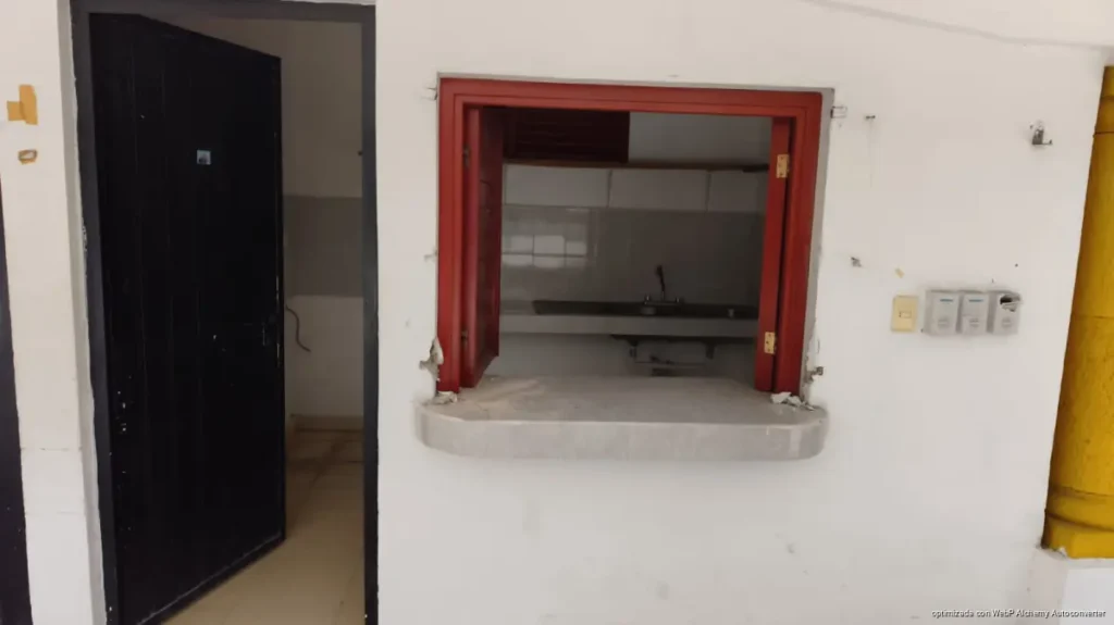 Roban herramientas y material de preescolar en la Región 235 de Cancún
