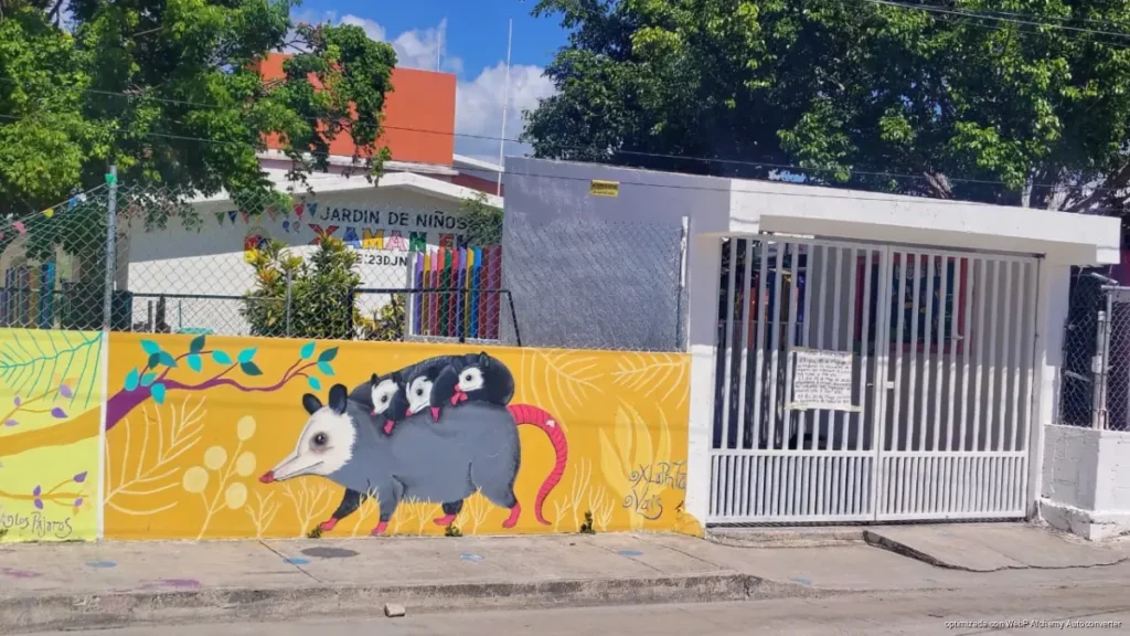 Roban herramientas y material de preescolar en la Región 235 de Cancún