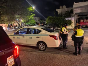 Desata taxista persecución tras evadir alcoholímetro en Playa del Carmen