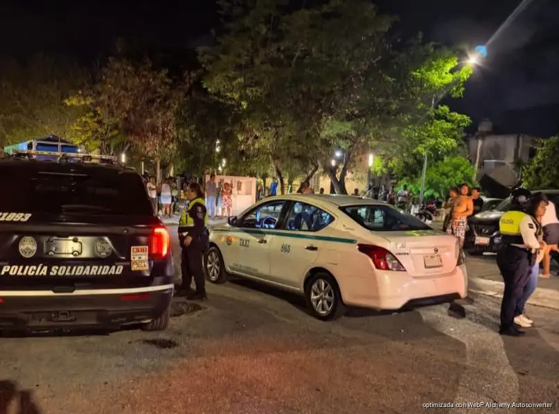 Desata taxista persecución tras evadir alcoholímetro en Playa del Carmen
