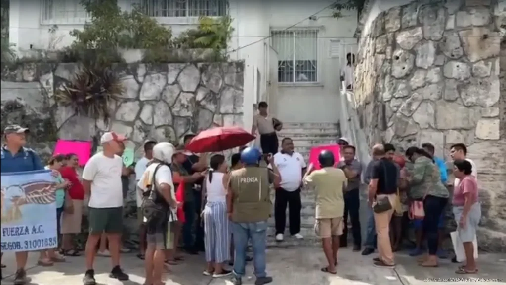 Promete CAPA restablecer abasto de agua en Cozumel; exigen vecinos servicio de calidad Promete CAPA restablecer abasto de agua en Cozumel; exigen vecinos servicio de calidad