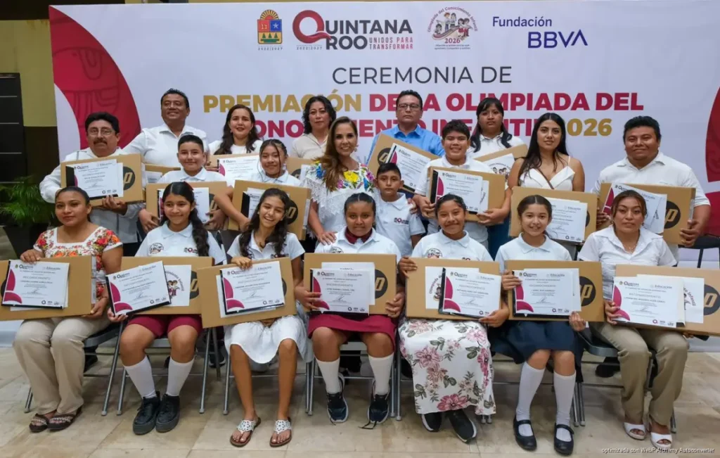 Premia Mara Lezama a las y los estudiantes ganadores de la Olimpiada del Conocimiento Infantil 2026