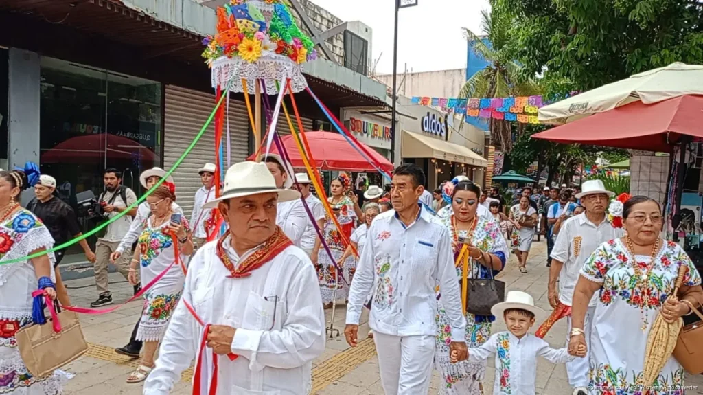 Orgullosos de nuestras raíces, de festejar a nuestra Virgen del Carmen: Cecilio Puc
