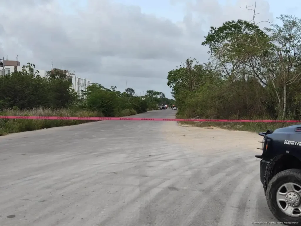 Irrumpen armados en obra y balean a dos trabajadores en Playa del Carmen