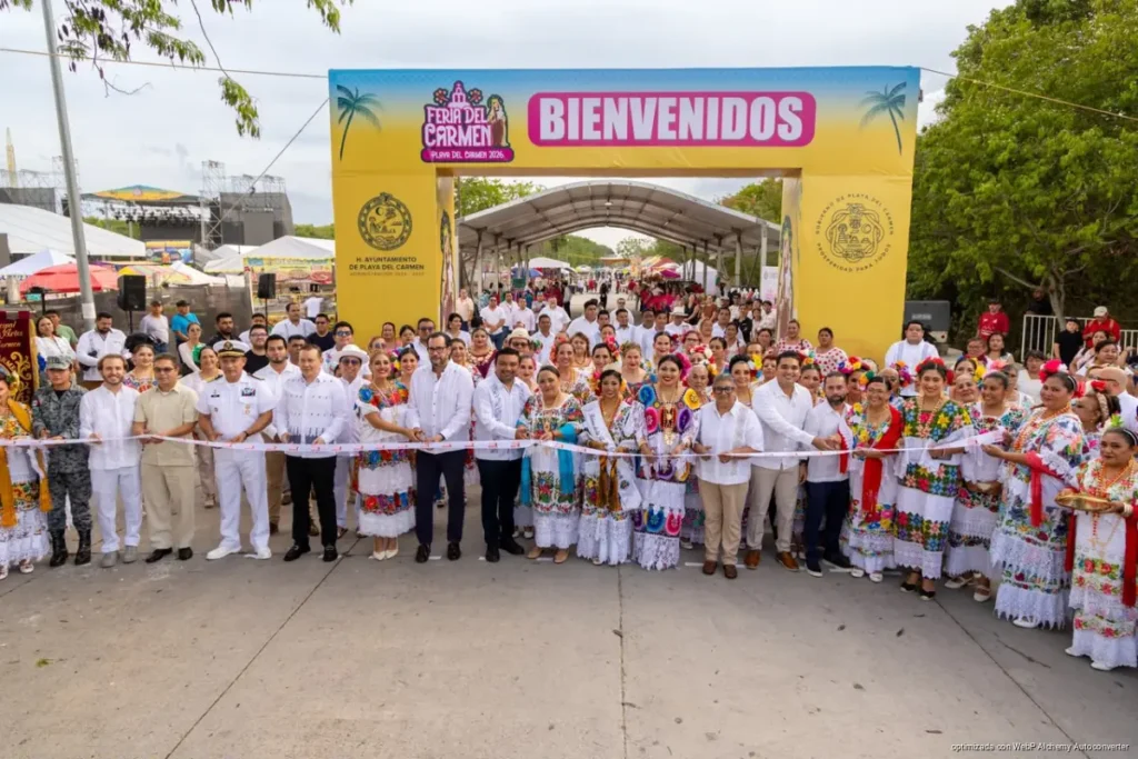 Tradición, música y mucho colorido marcan el inicio de la Feria del Carmen 2026